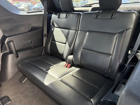 Certified 2025 Ford Explorer ST-Line image 17