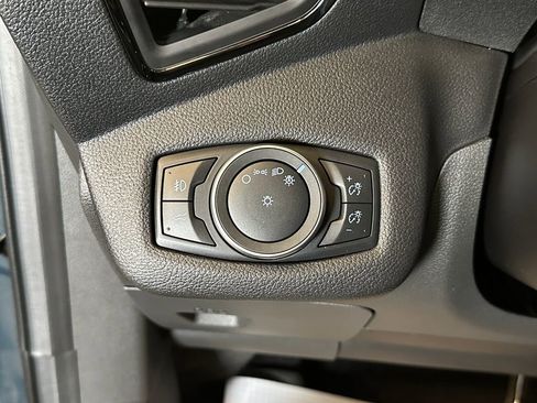 Used 2019 Ford Escape Titanium image 18