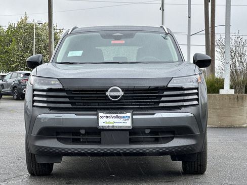 New 2026 Nissan Kicks SV image 9