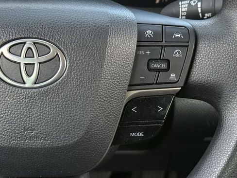 Used 2025 Toyota Camry LE FWD image 15