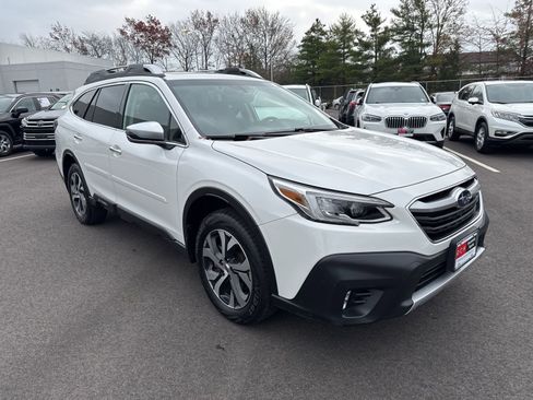 Used 2022 Subaru Outback Touring XT image 3