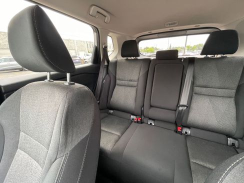 Used 2025 Nissan Rogue SV image 41