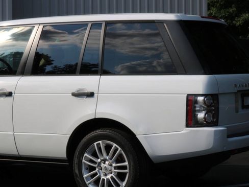 Used 2011 Land Rover Range Rover HSE AWD/4WD image 24