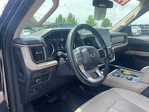 Used 2024 Ford Expedition Max Limited AWD/4WD image 9