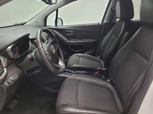 Used 2022 Chevrolet Trax LT w/ Driver Confidence Package AWD/4WD image 17