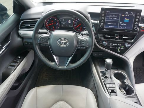 Used 2023 Toyota Camry XSE FWD image 6