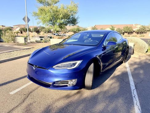 Used 2018 Tesla Model S 75D AWD/4WD image 3
