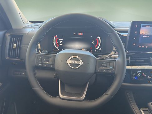 New 2026 Nissan Pathfinder Platinum w/ Cargo Package AWD/4WD image 9