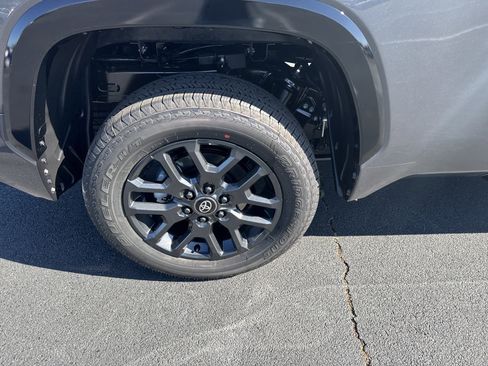 New 2026 Toyota Tundra Platinum AWD/4WD image 12