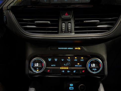 Used 2021 Ford Escape SEL w/ Technology Package FWD image 6