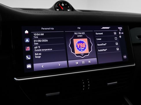 Used 2023 Porsche Cayenne Platinum Edition image 36