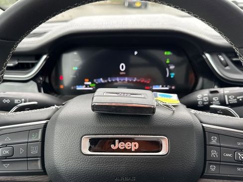 Used 2024 Jeep Grand Cherokee Limited 4xe image 33