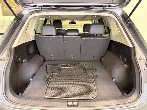Used 2023 Volkswagen Tiguan SE w/ Panoramic Sunroof Package AWD/4WD image 24