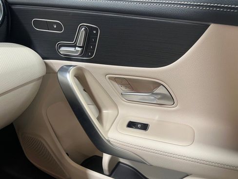 Used 2025 Mercedes-Benz CLA 250 4MATIC image 27