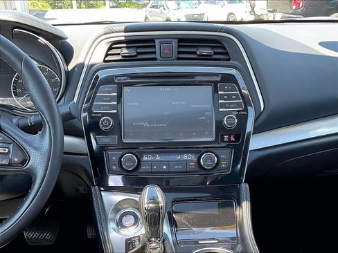 Used 2016 Nissan Maxima 3.5 SL FWD image 17