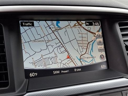 Used 2019 Nissan Pathfinder SL w/ SL Premium Package AWD/4WD image 19