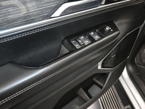 Used 2022 Jeep Wagoneer Series III w/ Premium Group I image 10