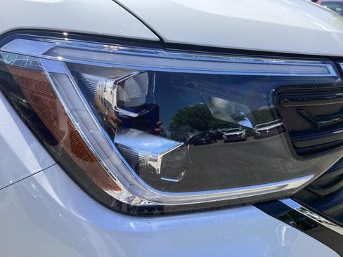 Certified 2026 Volkswagen Atlas Cross Sport SE w/ Panoramic Sunroof Package FWD image 24