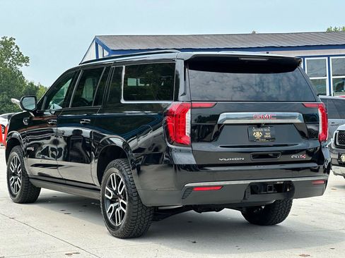 Used 2022 GMC Yukon XL AT4 AWD/4WD image 5