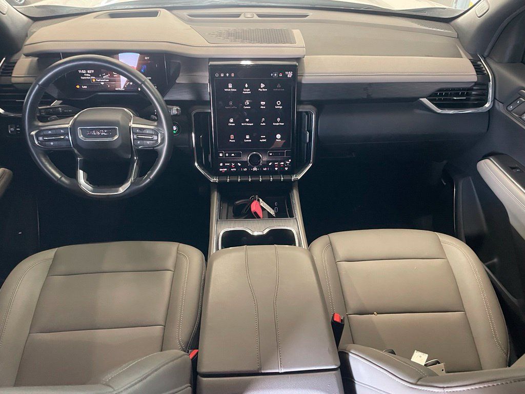 Used 2024 GMC Acadia Elevation w/ Luxury Package FWD image 11