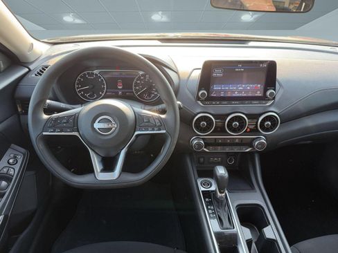 Used 2025 Nissan Sentra SV FWD image 31