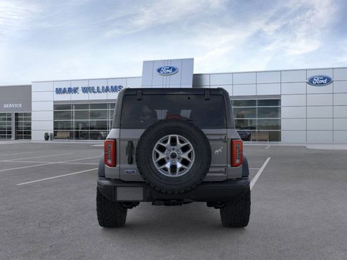 New 2025 Ford Bronco Badlands image 5
