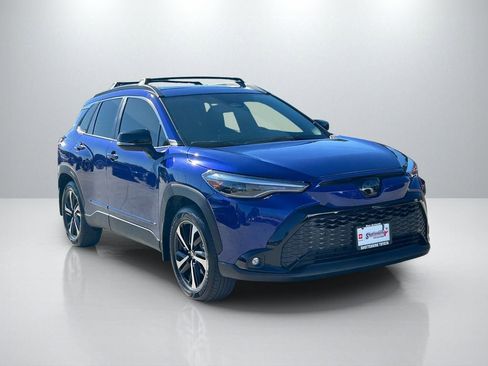 Certified 2025 Toyota Corolla Cross XSE w/ Convenience Package image 3