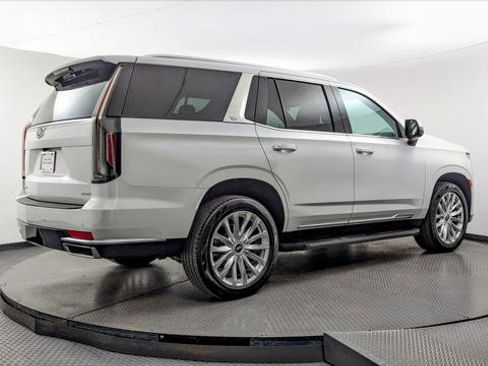 Used 2021 Cadillac Escalade Luxury RWD image 8