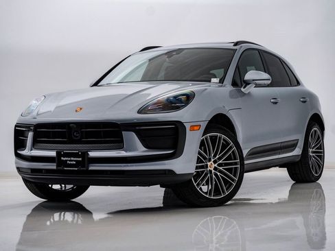 Certified 2026 Porsche Macan AWD/4WD image 1