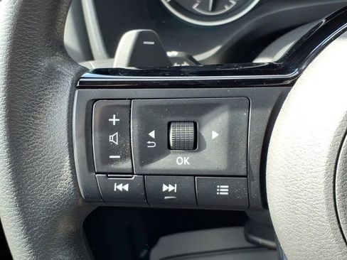 Used 2023 Nissan Rogue SV image 22