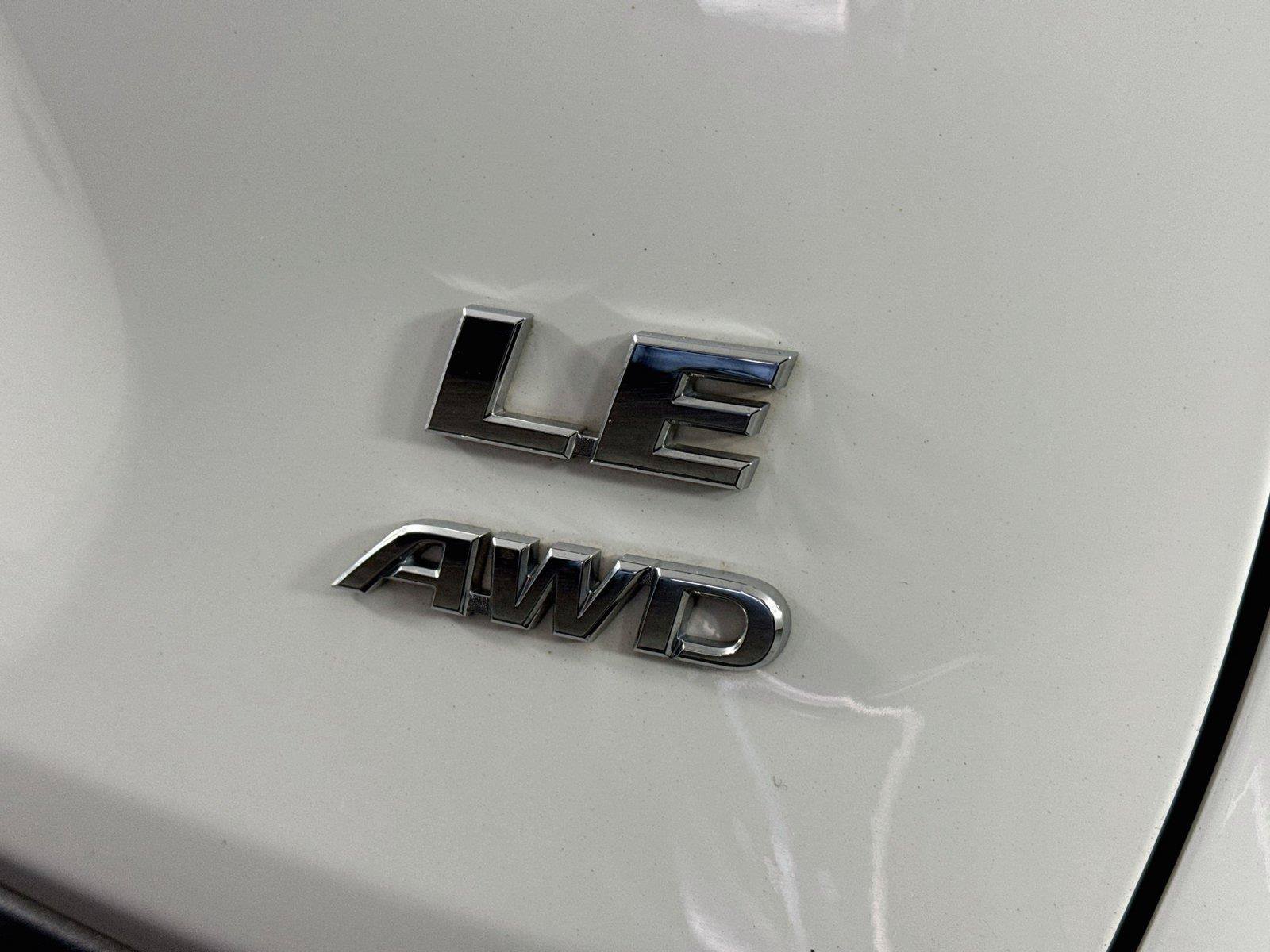 Used 2019 Toyota RAV4 LE AWD/4WD image 13