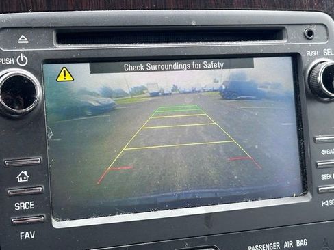 Used 2016 Chevrolet Traverse LT FWD image 16