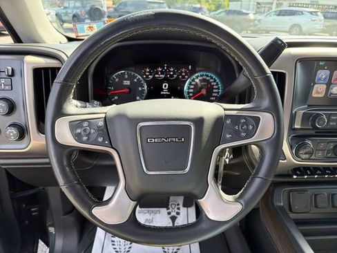 Used 2018 GMC Sierra 1500 Denali w/ Denali Ultimate Package AWD/4WD image 10