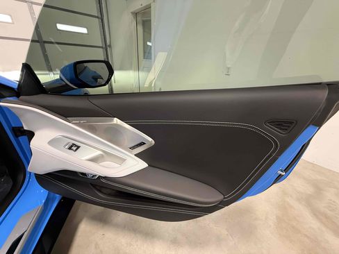 Used 2023 Chevrolet Corvette Stingray Premium Cpe w/ Z51 Performance Package image 29