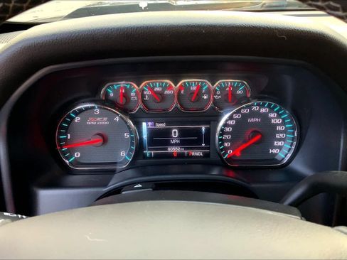 Used 2019 Chevrolet Silverado 1500 LT w/ All Star Edition image 21