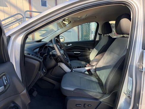 Used 2016 Ford Escape SE image 17