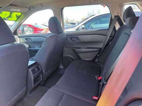 Used 2024 Nissan Rogue S image 9