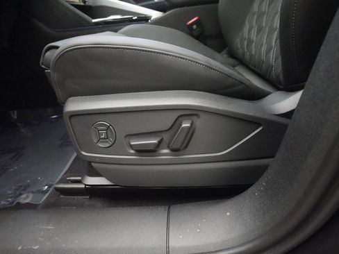 New 2025 Audi SQ5 Premium Plus image 30