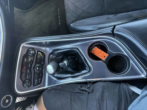 Used 2017 Dodge Challenger R/T Scat Pack w/ Leather Interior Group image 23