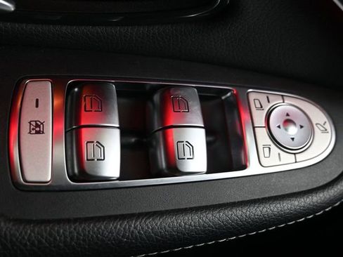 Used 2022 Mercedes-Benz GLC 300 4MATIC image 30