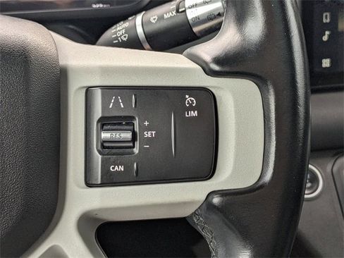 Used 2021 Land Rover Defender 110 SE image 23