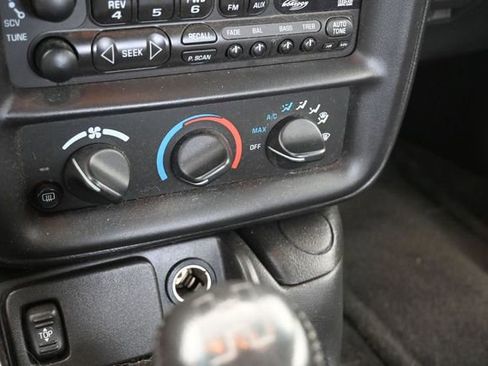 Used 2002 Chevrolet Camaro Z28 w/ Sport Appearance Pkg RWD image 22
