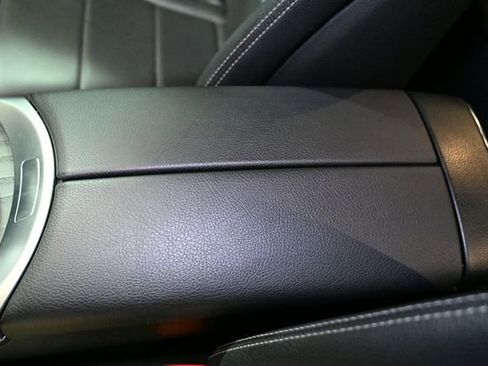 Used 2018 Mercedes-Benz GLC 300 4MATIC image 21