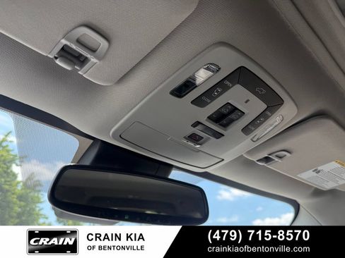 Used 2023 Toyota Sienna Limited FWD image 20
