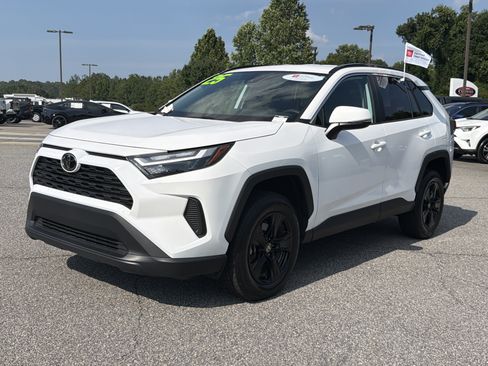 Certified 2025 Toyota RAV4 XLE FWD image 3