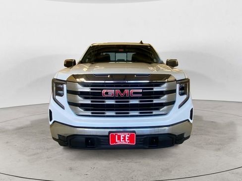 Used 2024 GMC Sierra 1500 SLE w/ Preferred Package image 9