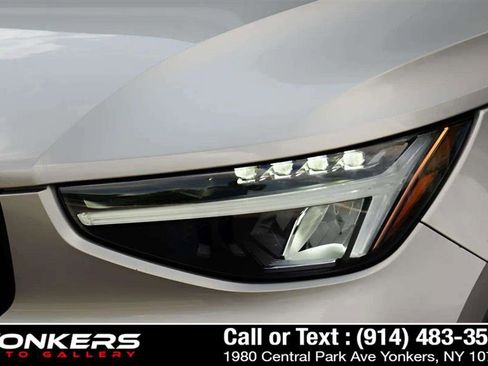 Used 2023 Volvo XC40 B5 Ultimate w/ Protection Package Premier image 46