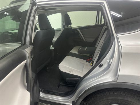 Used 2017 Toyota RAV4 XLE image 22
