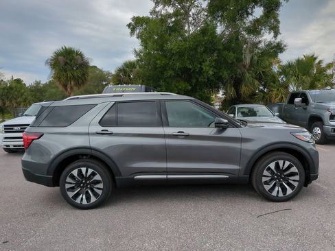 New 2026 Ford Explorer Platinum w/ LUX Leather Package AWD/4WD image 8