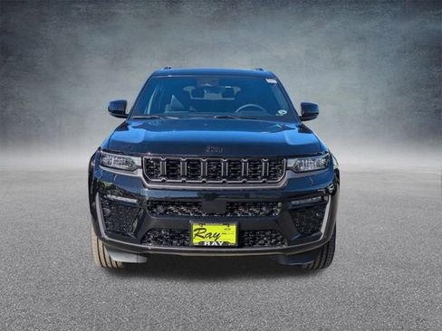 New 2026 Jeep Grand Cherokee L Limited AWD/4WD image 9